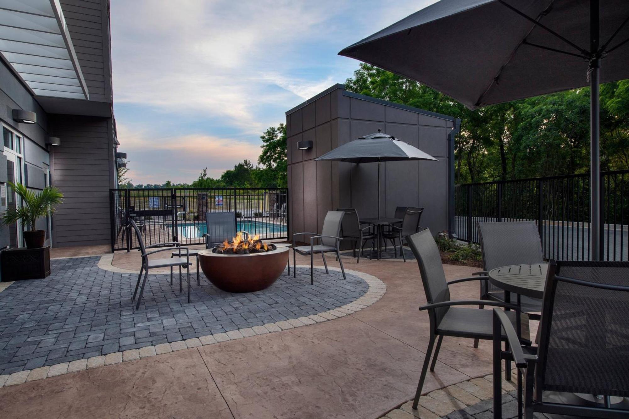 Fairfield Inn & Suites By Marriott Knoxville Lenoir City/I-75 Экстерьер фото